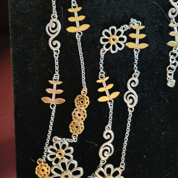 Brighton Flower Set - Picture 3 of 7